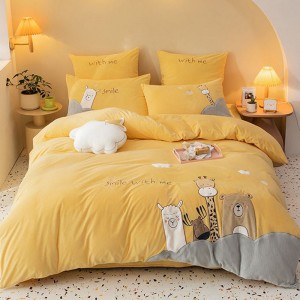 Baby Fleece Bedsheets Cartoon Duvet Cover Fluffy Yellow Pillow Case Embroidery Kids′ Bedding Set