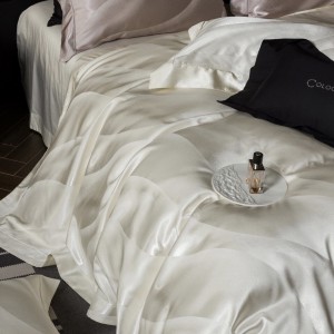 High quality 100s cotton bed sheet white plain color bedding set supplier