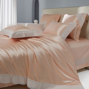 High grade long-staple cotton and 100% silk pink 4pcs enbroidery bedding set