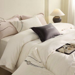 Winter high gram weight velvet 4 pcs white embroidery duvet cover premium bedding set