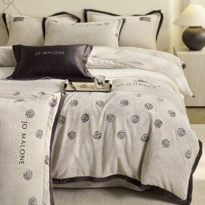 High quality fleece 4pcs home textiles grey embroidery duvet cover bedding set supplier