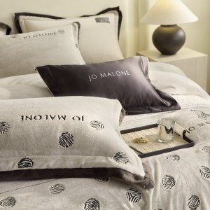 High quality fleece 4pcs home textiles grey embroidery duvet cover bedding set supplier