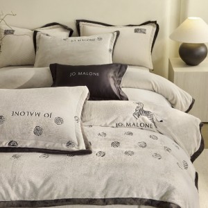 High quality fleece 4pcs home textiles grey embroidery duvet cover bedding set supplier