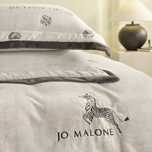 High quality fleece 4pcs home textiles grey embroidery duvet cover bedding set supplier