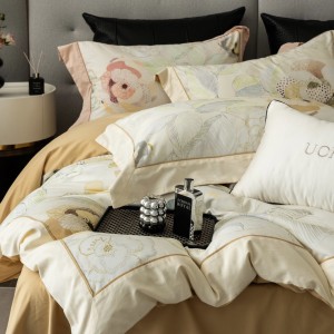 Customized 4 pcs digital printing duvet cover pink cotton patchwork bedding set