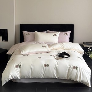 High quality 100% cotton home textiles white towel embroidery bedding set supplier