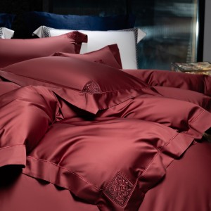 200 thread count 100% Egyptian cotton custom embroidery red bedding set