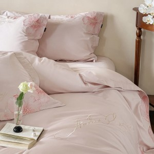 Luxury 4 pcs embroidery home textiles pink bed sheet long staple cotton bedding set