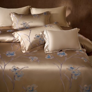 100% Mulberry Silk champagne gold yarn dyed jacquard bedding set luxury home textile