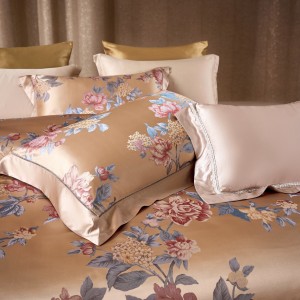 Gold high end yarn-dyed jacquard mulberry silk bed cover flat sheet 4 pcs bedding set