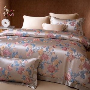 Premium home textile beige yarn dyed jacquard duvet cover 100% mulberry silk bedding set