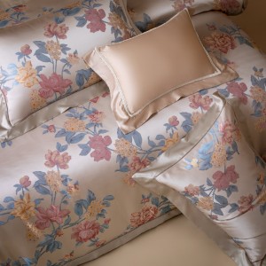 Premium home textile beige yarn dyed jacquard duvet cover 100% mulberry silk bedding set