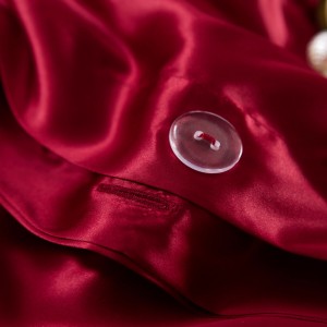 19mm Solid Color 100% Mulberry Silk Home Textile Red Bed Linen Queen Size Bedding Set Supplier