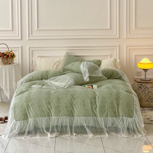 High Gram Weight Milk Velvet Home Textile Lace Quilt Cover Warm Flat Sheets Queen Size Bedding Set Wholesaler