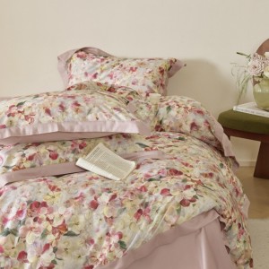 Light luxury pink floral digital printing wide edge patchwork quilt cover bedding set