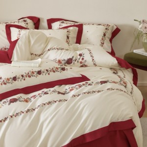 Pure cotton high-grade red exquisite French digital printing four-piece bedding set