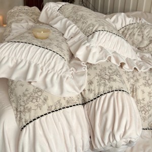 Premium quality 230gsm milk velvet home textiles white lace duvet cover bedding set wholesaler