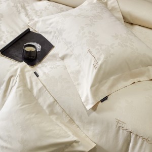 Creamy white 100S long-staple cotton high class jacquard embroidery luxury bedding set