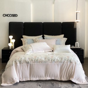 Class A milk velvet pink exquisite embroidery four-piece quilt cover warm bed sheet high-grade bedding set