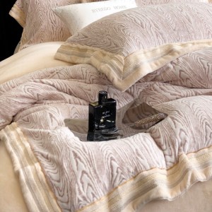 Leopard print wide-edge craft milk velvet modern jacquard pink and white bedding set