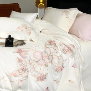 Italian imported milk velvet embroidery wide edge craft white and blue bedding set