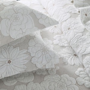 Light Luxury White Quilting 3pcs Pillowcases Embroidered Bedspread